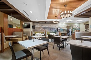 Mountainview Inn & Suites