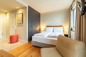 Mondrian Suites Berlin Checkpoint Charlie