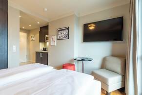 Mondrian Suites Berlin Checkpoint Charlie