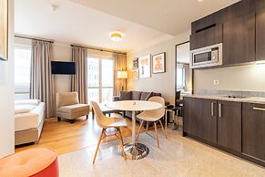 Mondrian Suites Berlin Checkpoint Charlie