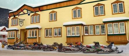 Aurora Inn
