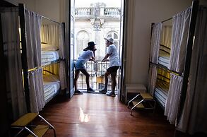 BA Stop Hotel House