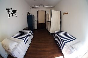 BA Stop Hotel House
