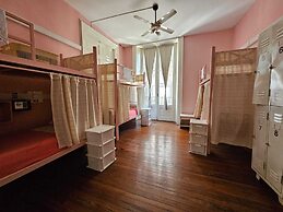 BA Stop Hotel House