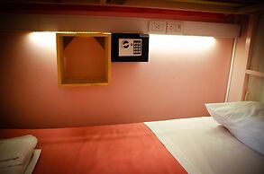 BA Stop Hotel House