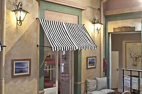 BA Stop Hotel House