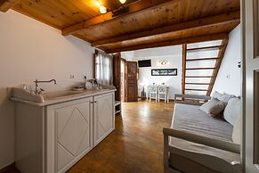 Smaro Studios