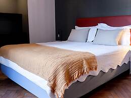 Moreno 820 by DOT Suites