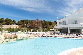 FERGUS Style Cala Blanca Suites