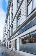 Hotel Barry