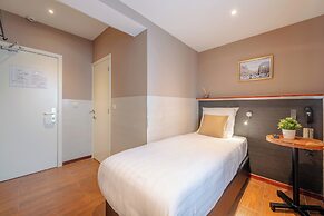 Hotel Barry