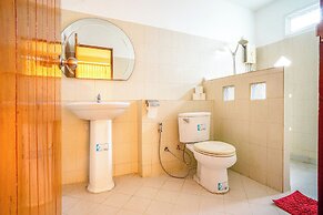 Echo Beach Hostel