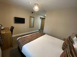 The Three Horseshoes Hotel