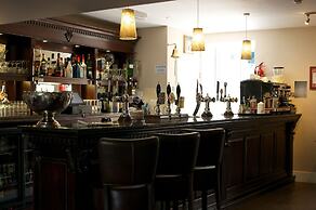 The Three Horseshoes Hotel
