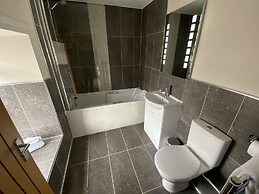 The Three Horseshoes Hotel