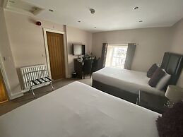 The Three Horseshoes Hotel