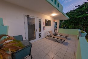 Casa Verde Hotel - Steps to the Beach | Pool, Restaurant & Bar
