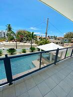 Casa Verde Hotel - Steps to the Beach | Pool, Restaurant & Bar
