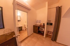 Casa Verde Hotel - Steps to the Beach | Pool, Restaurant & Bar