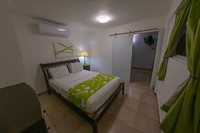 Casa Verde Hotel - Steps to the Beach | Pool, Restaurant & Bar