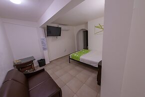 Casa Verde Hotel - Steps to the Beach | Pool, Restaurant & Bar