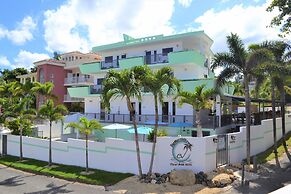 Casa Verde Hotel - Steps to the Beach | Pool, Restaurant & Bar
