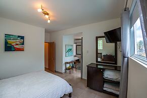 Casa Verde Hotel - Steps to the Beach | Pool, Restaurant & Bar