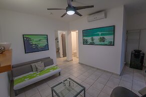 Casa Verde Hotel - Steps to the Beach | Pool, Restaurant & Bar