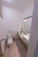 Casa Verde Hotel - Steps to the Beach | Pool, Restaurant & Bar
