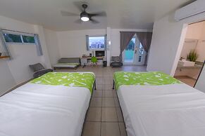 Casa Verde Hotel - Steps to the Beach | Pool, Restaurant & Bar