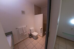 Casa Verde Hotel - Steps to the Beach | Pool, Restaurant & Bar