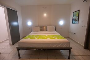 Casa Verde Hotel - Steps to the Beach | Pool, Restaurant & Bar