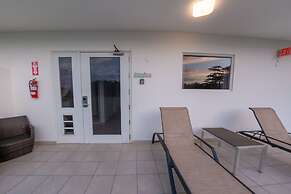 Casa Verde Hotel - Steps to the Beach | Pool, Restaurant & Bar