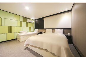 Elysee Hotel