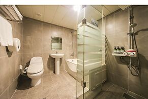 Elysee Hotel