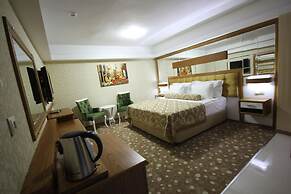 Grand Corner Hotel - Boutique Class