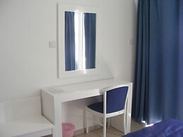 Sun Hall Beach Hotel Apts.