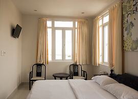 Hue Nino Hotel