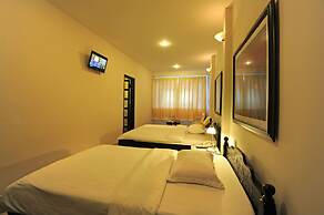 Hue Nino Hotel