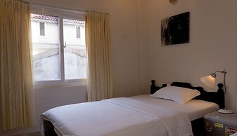 Hue Nino Hotel