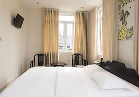 Hue Nino Hotel
