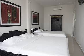Hue Nino Hotel