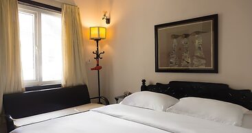 Hue Nino Hotel