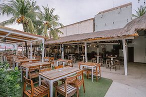 Tír na nÓg Beachfront Resort