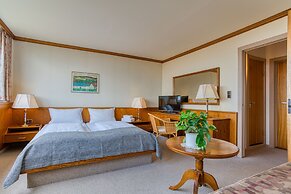 FF&E Hotel Dania