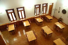 Malika Classic Hotel