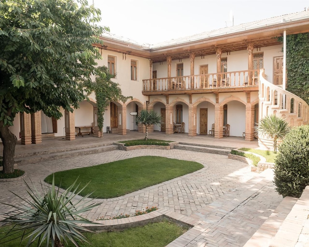 Malika Classic Hotel