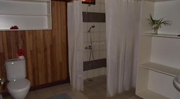 Vaianae Lodge