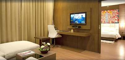 Monotel Luxury Business Hotel