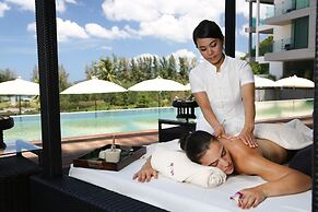 Absolute Twin Sands Resort & Spa